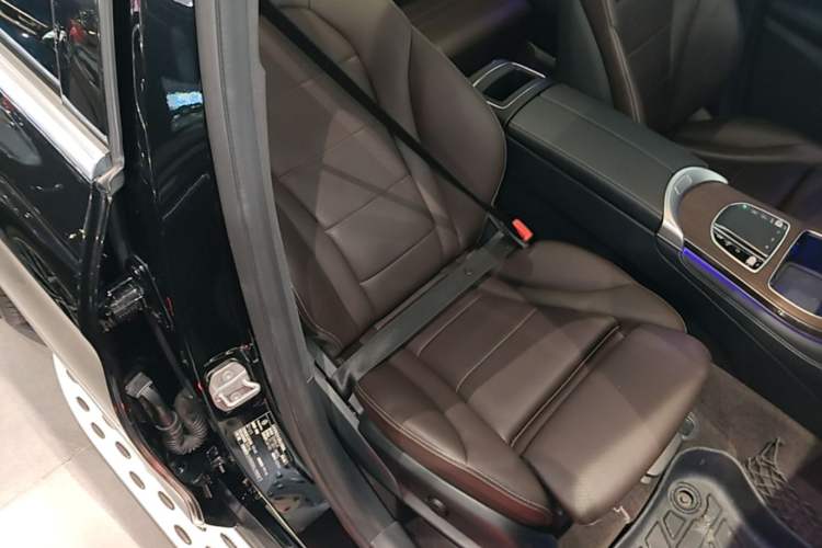 Used Mercedes-Benz GLC 2020 GLC 300 L 4MATIC Luxury Model Right Front Seat