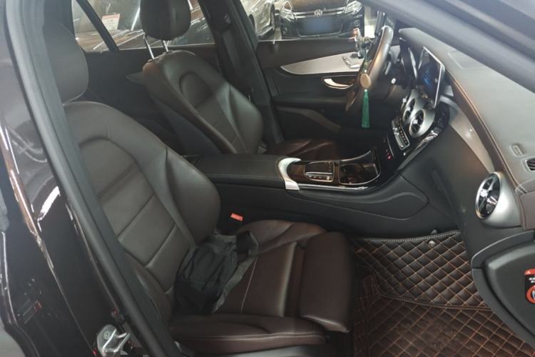Used Mercedes-Benz GLC 2020 Facelifted GLC 260 L 4MATIC Dynamic Edition Right Front Seat