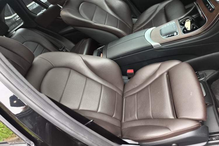 Used Mercedes-Benz GLC 2020 Facelifted GLC 300 L 4MATIC Luxury Edition Right Front Seat
