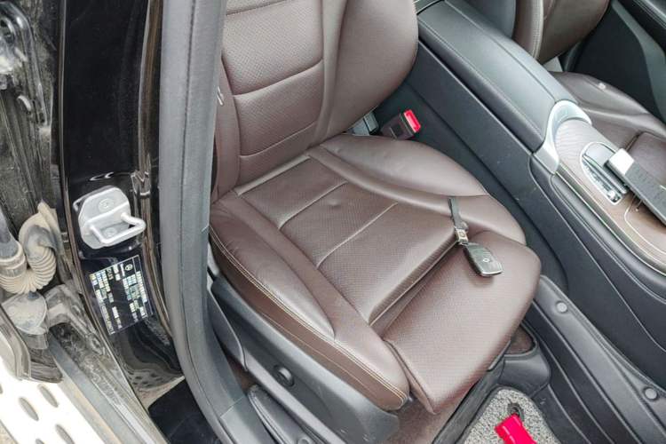 Used Mercedes-Benz GLC 2020 GLC 300 L 4MATIC Dynamic Edition Right Front Seat