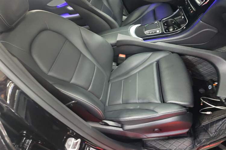 Used Mercedes-Benz GLC 2020 Facelifted GLC 260 L 4MATIC Dynamic Edition Right Front Seat