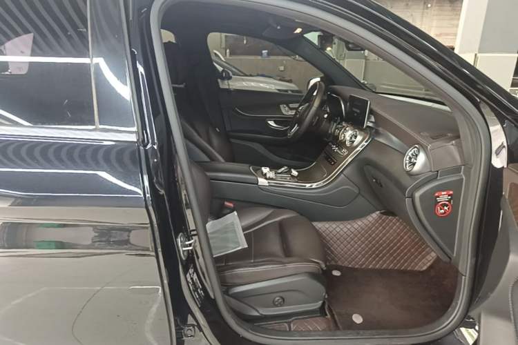 Used Mercedes-Benz GLC 2020 GLC 300 L 4MATIC Dynamic Edition Right Front Seat