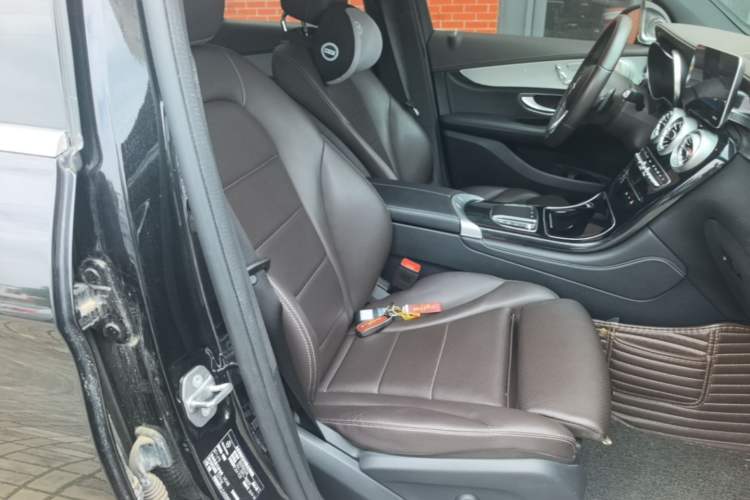 Used Mercedes-Benz GLC 2020 GLC 260 L 4MATIC Dynamic Model Right Front Seat
