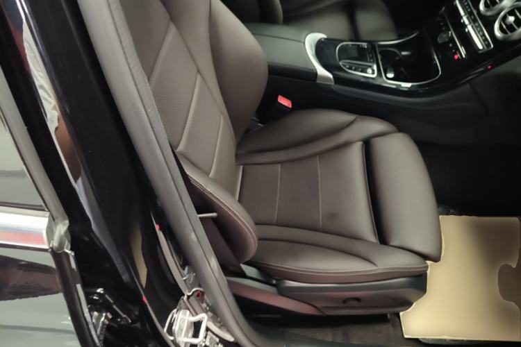 Used Mercedes-Benz GLC 2020 Facelifted GLC 260 L 4MATIC Dynamic Edition Right Front Seat