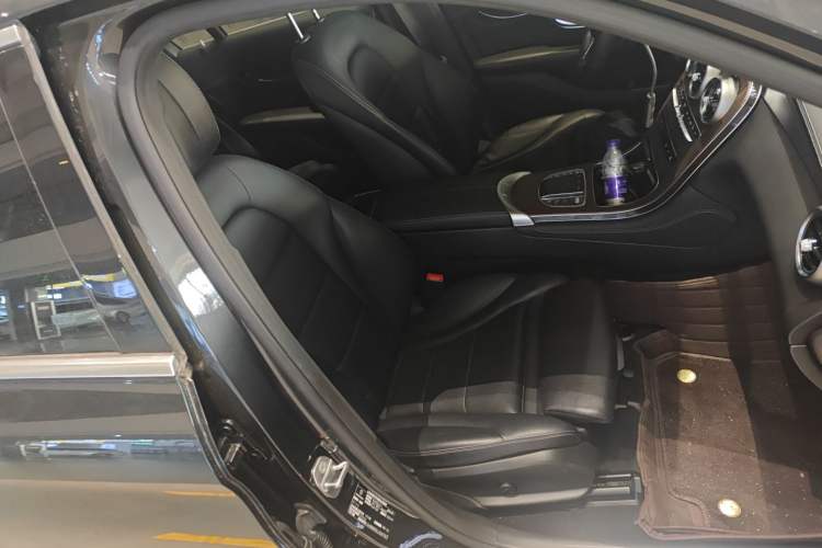 Used Mercedes-Benz GLC 2020 Facelift GLC 300 L 4MATIC Dynamic Edition Right Front Seat