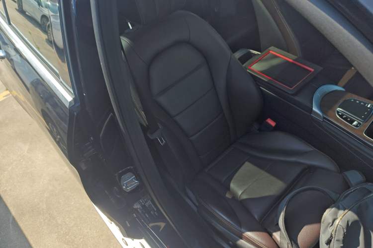 Used Mercedes-Benz GLC 2020 GLC 300 L 4MATIC Dynamic Edition Right Front Seat