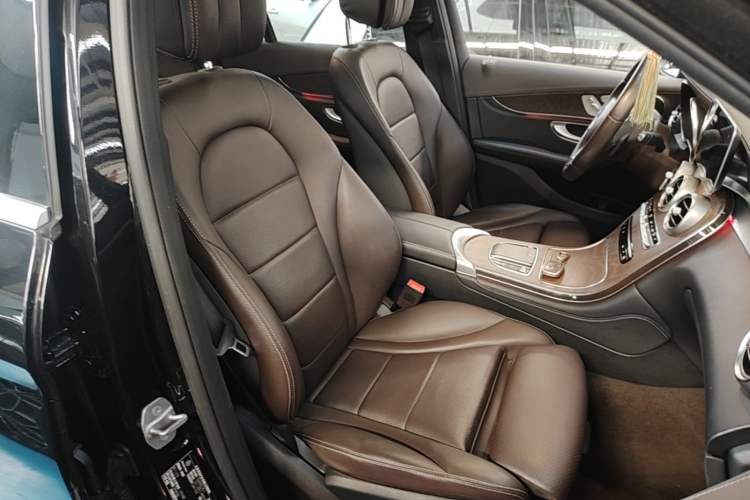 Used Mercedes-Benz GLC 2020 Facelift GLC 300 L 4MATIC Dynamic Edition Right Front Seat