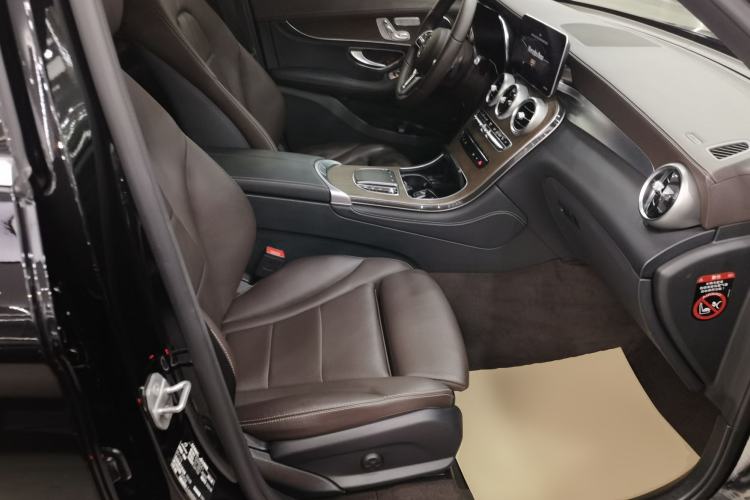 Used Mercedes-Benz GLC 2020 Facelift GLC 300 L 4MATIC Dynamic Edition Right Front Seat