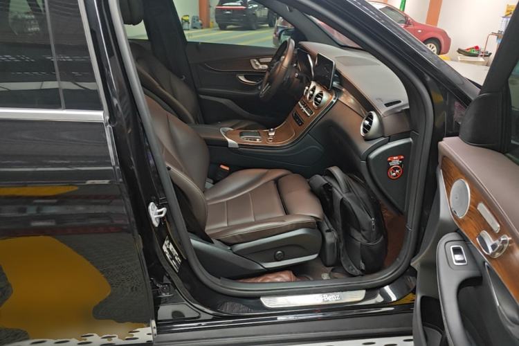 Used Mercedes-Benz GLC 2020 GLC 300 L 4MATIC Luxury Model Right Front Seat