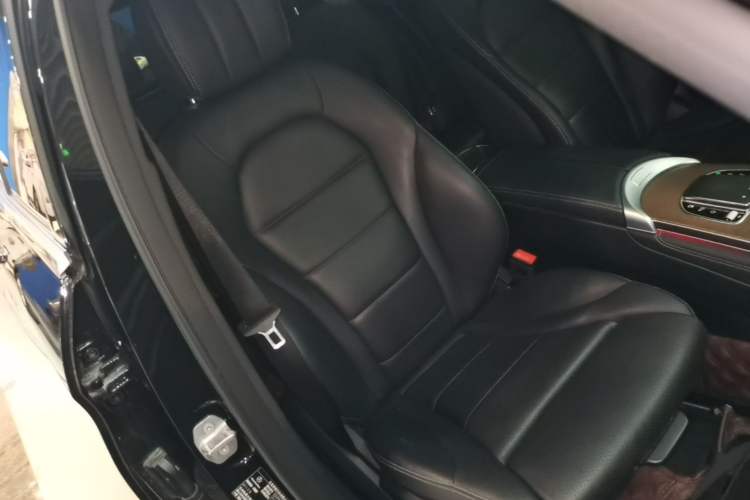 Used Mercedes-Benz GLC 2020 GLC 260 L 4MATIC Luxury Model Right Front Seat