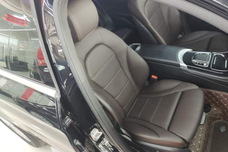 Used Mercedes-Benz GLC 2020 GLC 260 L 4MATIC Dynamic Model Right Front Seat