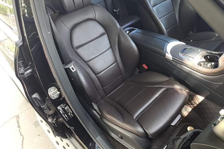 Used Mercedes-Benz GLC 2020 Facelifted GLC 260 L 4MATIC Dynamic Edition Right Front Seat