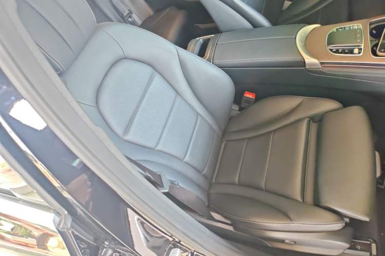 Used Mercedes-Benz GLC 2020 Facelift GLC 300 L 4MATIC Dynamic Edition Right Front Seat
