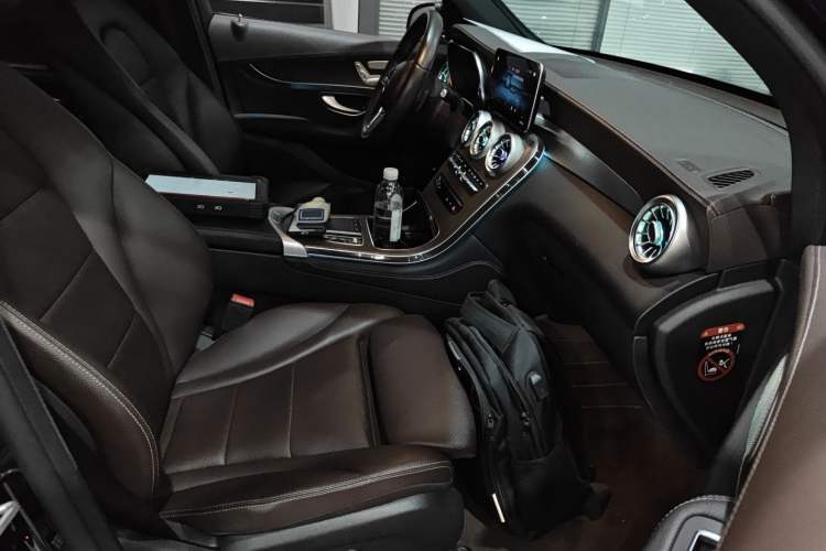 Used Mercedes-Benz GLC 2020 Facelift GLC 260 L 4MATIC Luxury Edition Right Front Seat