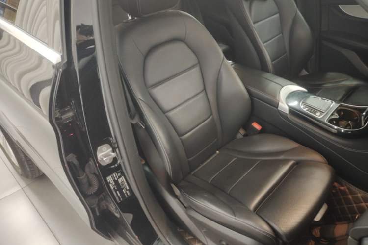 Used Mercedes-Benz GLC 2020 Facelifted GLC 260 L 4MATIC Dynamic Edition Right Front Seat