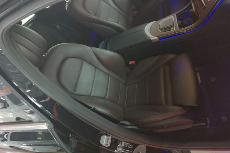 Used Mercedes-Benz GLC 2020 GLC 260 L 4MATIC Luxury Model Right Front Seat
