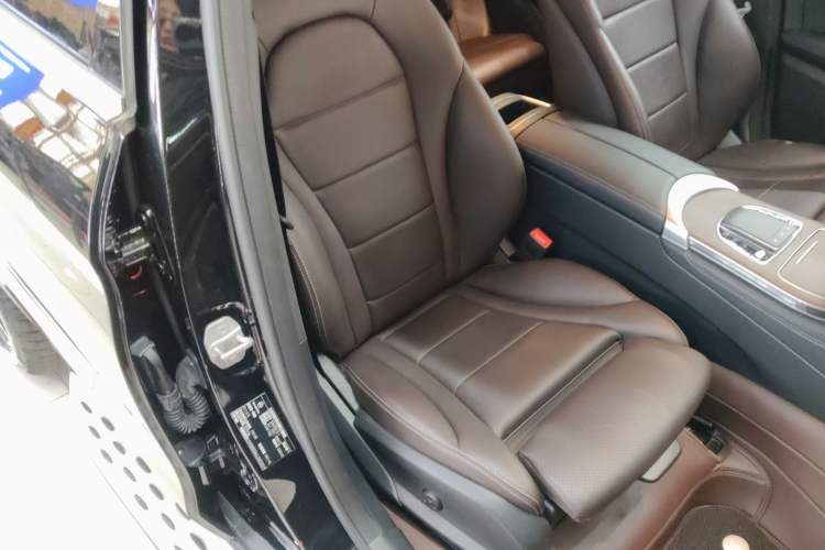 Used Mercedes-Benz GLC 2020 Facelift GLC 300 L 4MATIC Dynamic Edition Right Front Seat