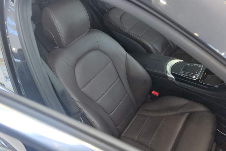 Used Mercedes-Benz GLC 2020 Facelifted GLC 260 L 4MATIC Dynamic Edition Right Front Seat