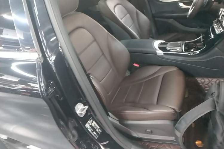 Used Mercedes-Benz GLC 2020 Facelifted GLC 260 L 4MATIC Dynamic Edition Right Front Seat