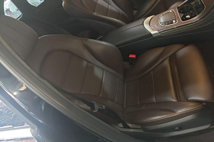 Used Mercedes-Benz GLC 2020 Facelift GLC 300 L 4MATIC Dynamic Edition Right Front Seat