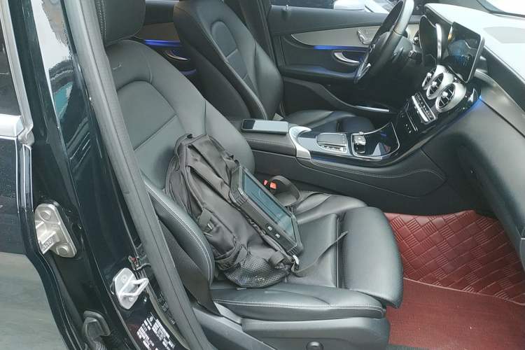 Used Mercedes-Benz GLC 2020 GLC 260 L 4MATIC Dynamic Model Right Front Seat