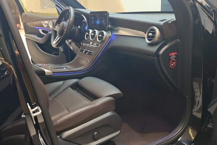 Used Mercedes-Benz GLC 2020 GLC 260 L 4MATIC Luxury Model Right Front Seat