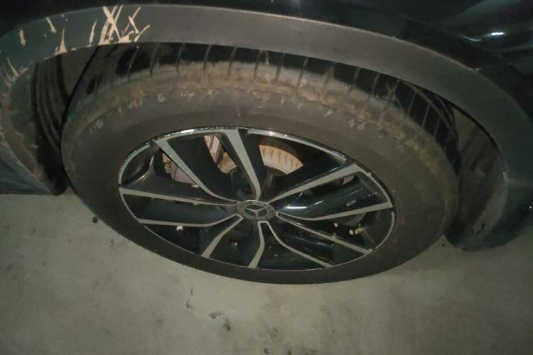 Used Mercedes-Benz GLC 2020 GLC 300 L 4MATIC Dynamic Edition Right Front Wheel Hub