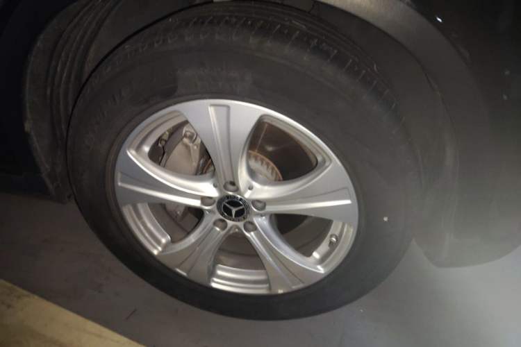 Used Mercedes-Benz GLC 2020 Facelifted GLC 260 L 4MATIC Dynamic Edition Right Front Wheel Hub