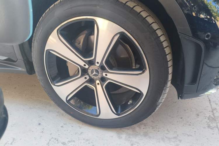 Used Mercedes-Benz GLC 2020 GLC 300 L 4MATIC Luxury Model Right Front Wheel Hub