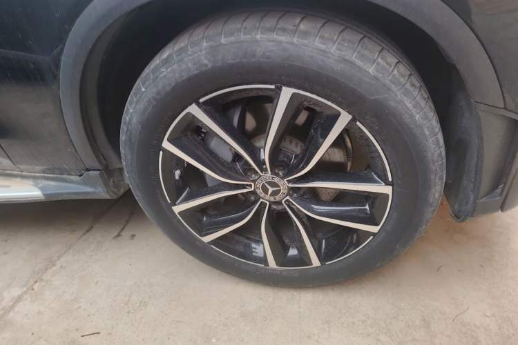 Used Mercedes-Benz GLC 2020 Facelift GLC 300 L 4MATIC Dynamic Edition Right Front Wheel Hub