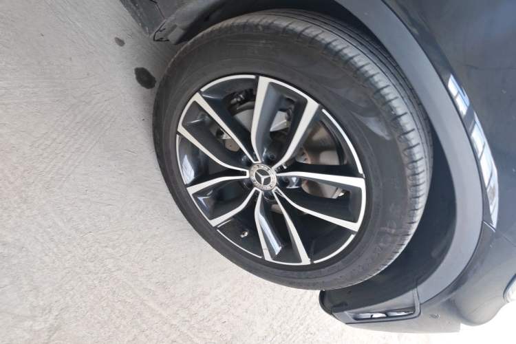Used Mercedes-Benz GLC 2020 GLC 300 L 4MATIC Dynamic Edition Right Front Wheel Hub