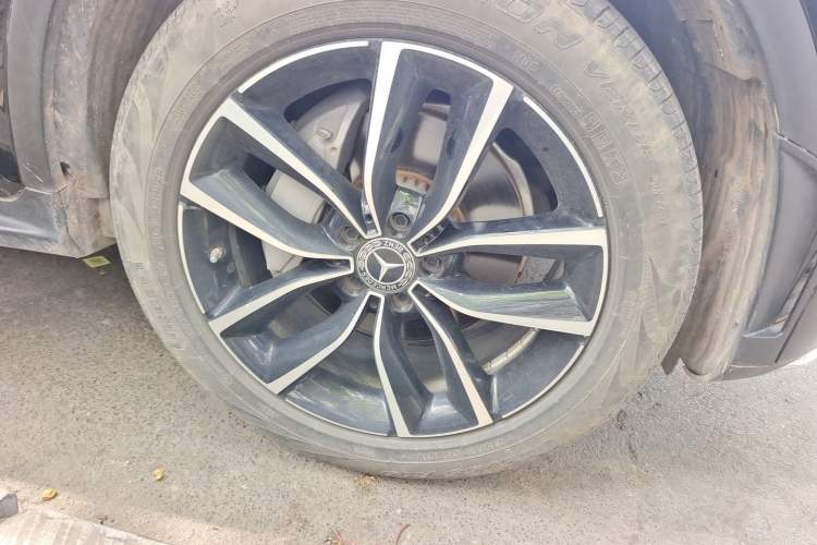 Used Mercedes-Benz GLC 2020 Facelift GLC 300 L 4MATIC Dynamic Edition Right Front Wheel Hub