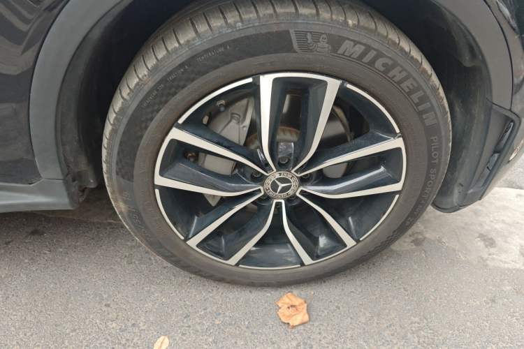 Used Mercedes-Benz GLC 2020 Facelift GLC 260 L 4MATIC Luxury Edition Right Front Wheel Hub
