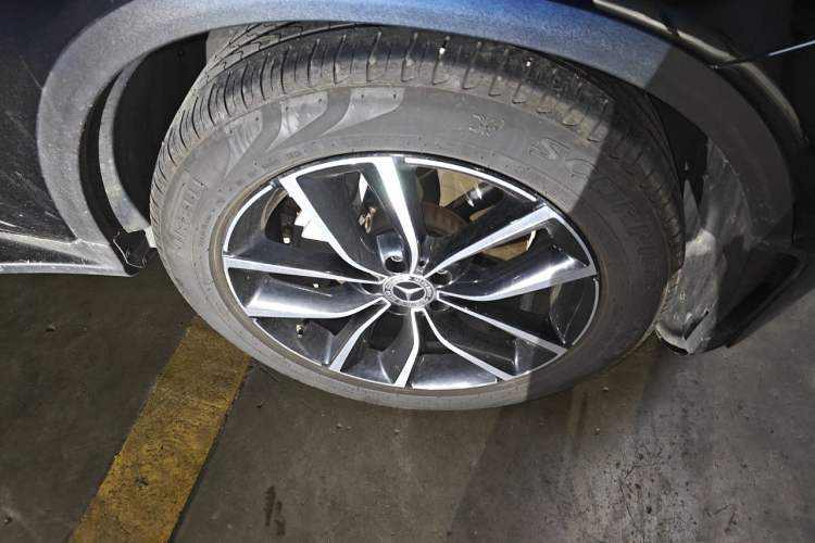 Used Mercedes-Benz GLC 2020 GLC 300 L 4MATIC Dynamic Edition Right Front Wheel Hub