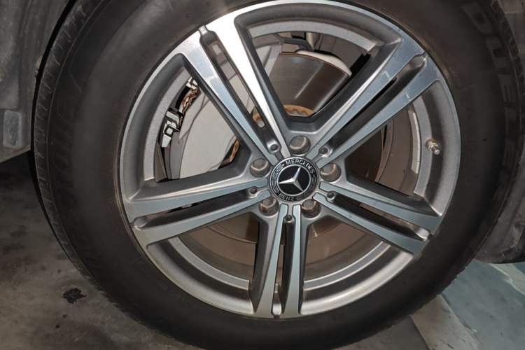 Used Mercedes-Benz GLC 2020 Facelifted GLC 260 L 4MATIC Dynamic Edition Right Front Wheel Hub