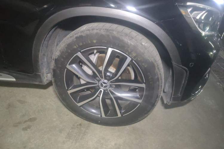 Used Mercedes-Benz GLC 2020 Facelift GLC 300 L 4MATIC Dynamic Edition Right Front Wheel Hub