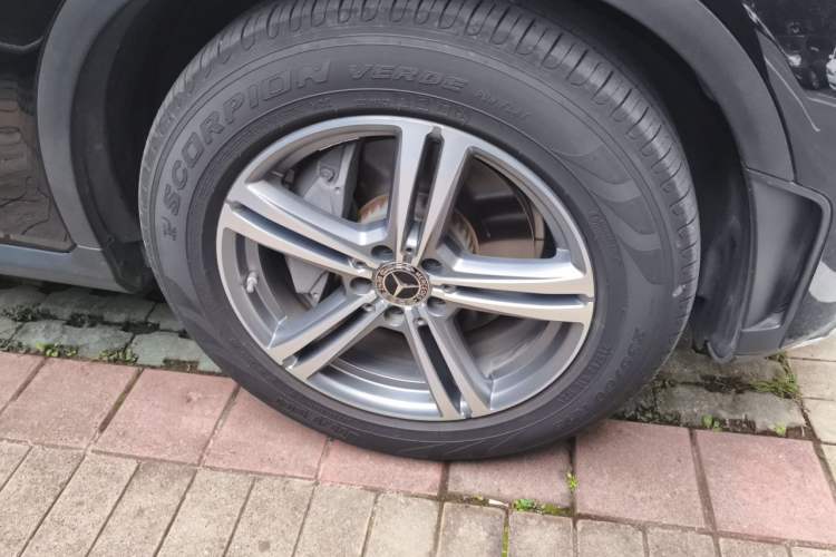 Used Mercedes-Benz GLC 2020 GLC 260 L 4MATIC Luxury Model Right Front Wheel Hub