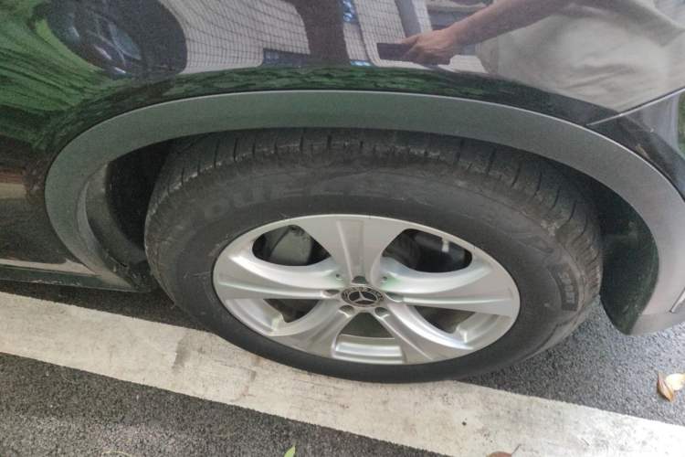 Used Mercedes-Benz GLC 2020 Facelifted GLC 260 L 4MATIC Dynamic Edition Right Front Wheel Hub