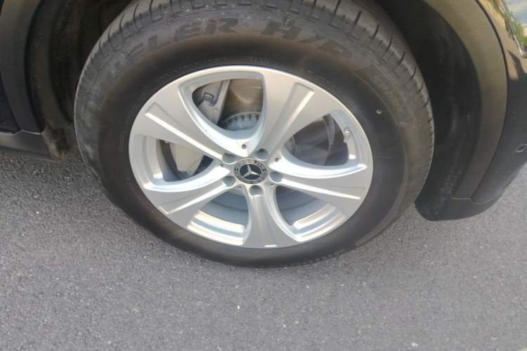 Used Mercedes-Benz GLC 2020 Facelifted GLC 260 L 4MATIC Dynamic Edition Right Front Wheel Hub