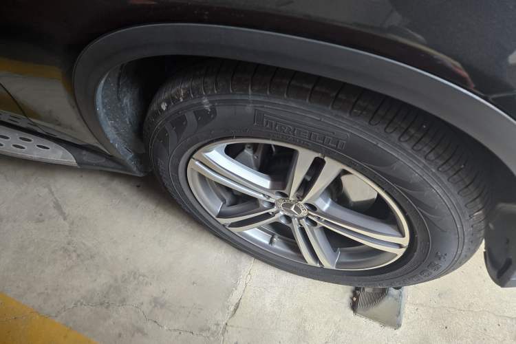 Used Mercedes-Benz GLC 2020 GLC 260 L 4MATIC Luxury Model Right Front Wheel Hub
