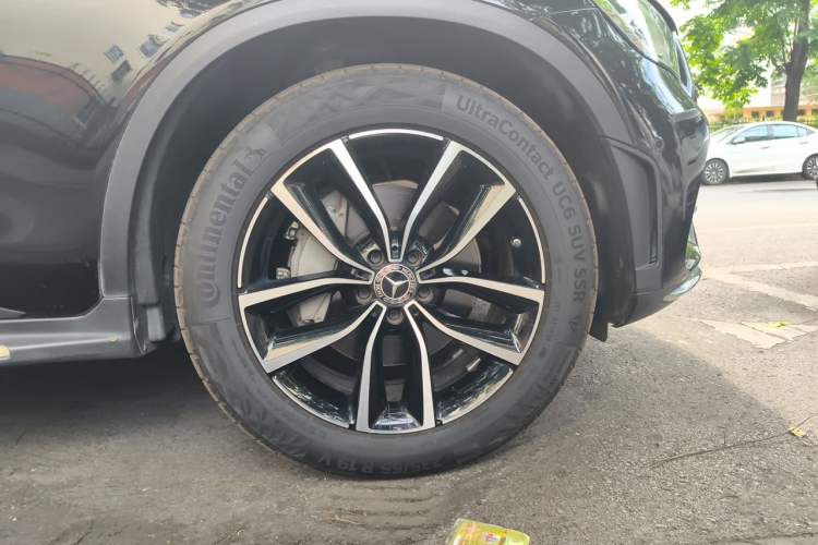 Used Mercedes-Benz GLC 2020 Facelift GLC 260 L 4MATIC Luxury Edition Right Front Wheel Hub