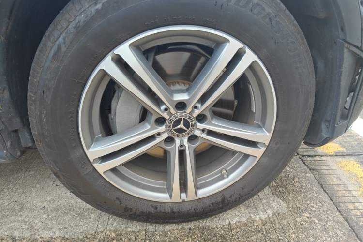 Used Mercedes-Benz GLC 2020 GLC 260 L 4MATIC Luxury Model Right Front Wheel Hub