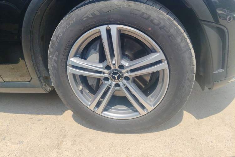 Used Mercedes-Benz GLC 2020 GLC 260 L 4MATIC Luxury Model Right Front Wheel Hub