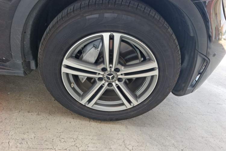 Used Mercedes-Benz GLC 2020 GLC 260 L 4MATIC Luxury Model Right Front Wheel Hub