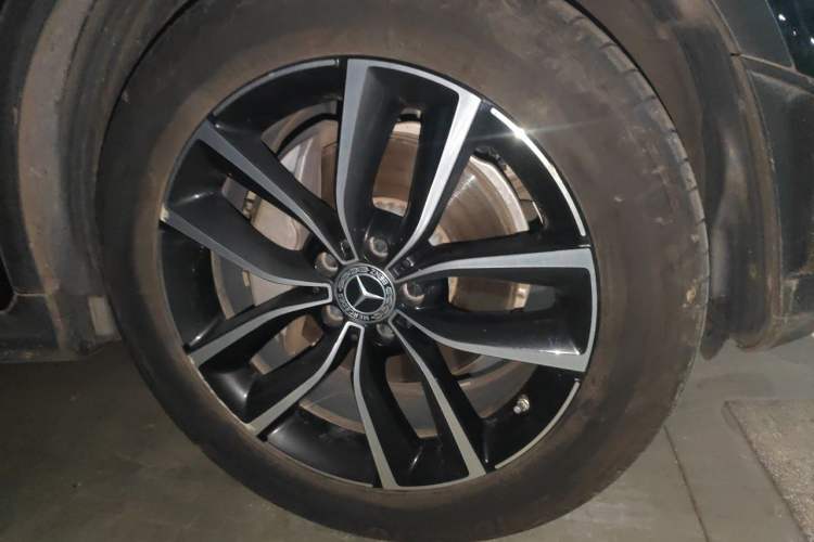 Used Mercedes-Benz GLC 2020 Facelift GLC 300 L 4MATIC Dynamic Edition Right Front Wheel Hub