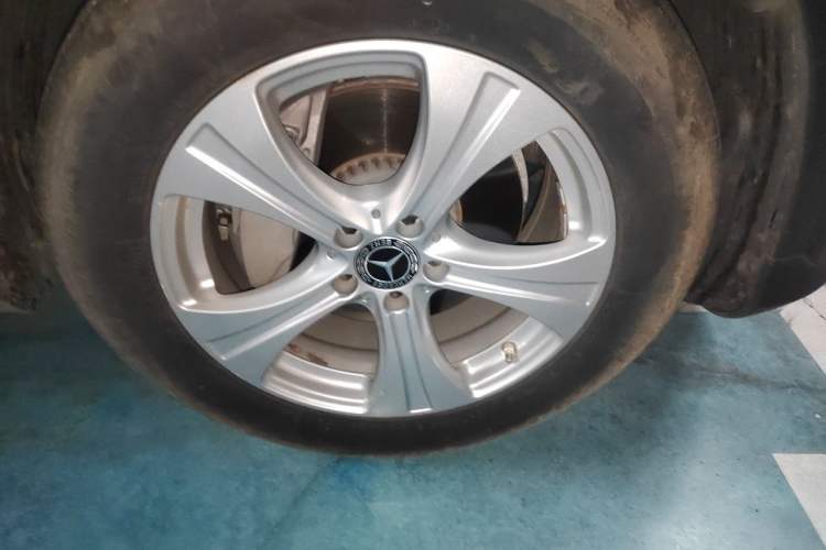 Used Mercedes-Benz GLC 2020 GLC 260 L 4MATIC Dynamic Model Right Front Wheel Hub