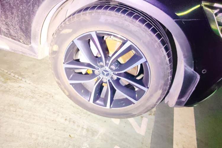 Used Mercedes-Benz GLC 2020 Facelift GLC 300 L 4MATIC Dynamic Edition Right Front Wheel Hub