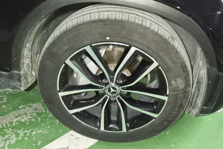 Used Mercedes-Benz GLC 2020 Facelift GLC 260 L 4MATIC Luxury Edition Right Front Wheel Hub