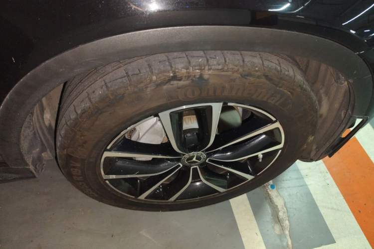 Used Mercedes-Benz GLC 2020 GLC 300 L 4MATIC Dynamic Edition Right Front Wheel Hub