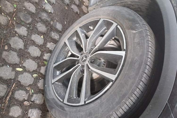 Used Mercedes-Benz GLC 2020 GLC 300 L 4MATIC Dynamic Edition Right Front Wheel Hub